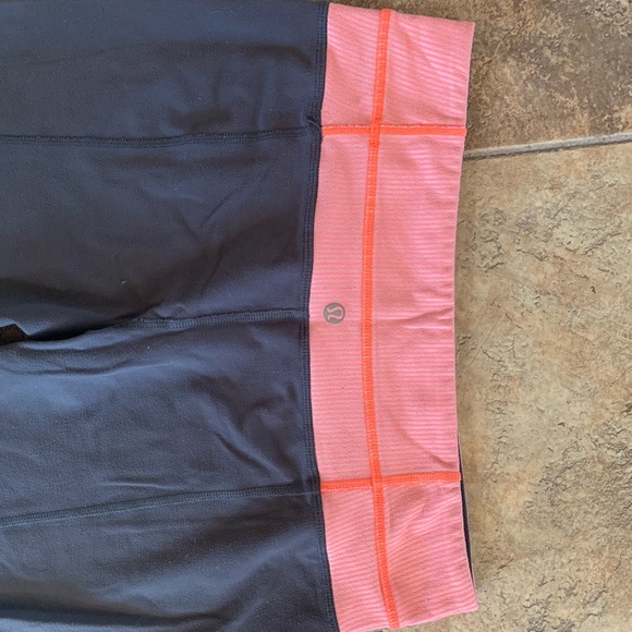 Women’s lululemon pants! - Picture 5 of 6